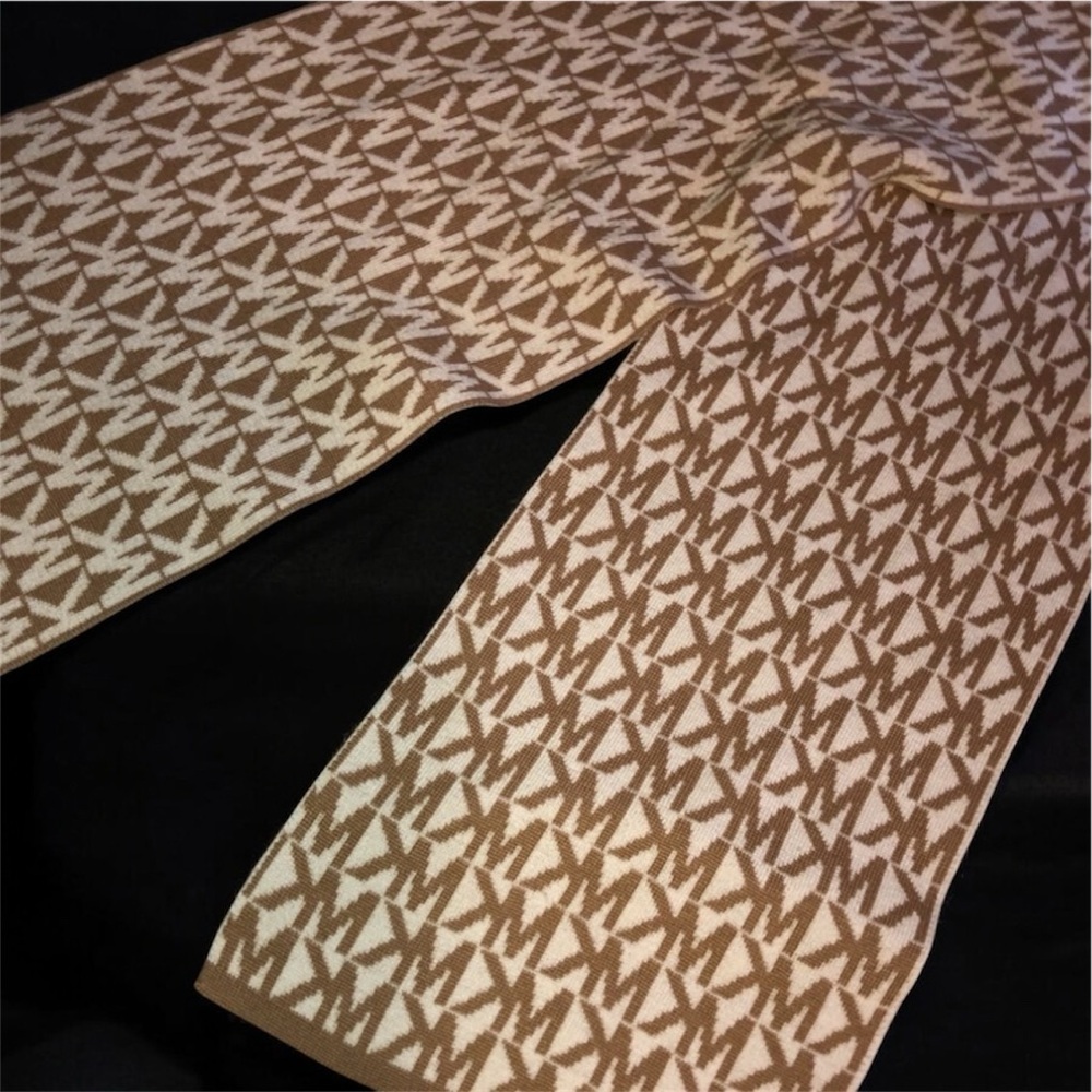 Michael Kors Patterned Scarf